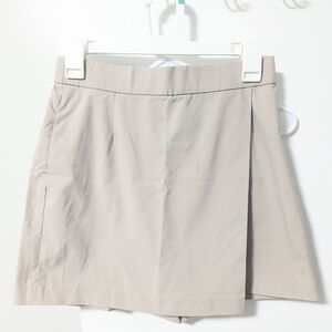 Uniqlo Light Tan Skort